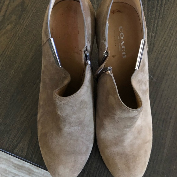 Coach booties suede... Excellent condition - Picture 2 of 3